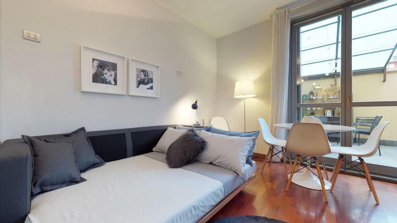 Design Apartment Near Duomo Square ميلان المظهر الخارجي الصورة